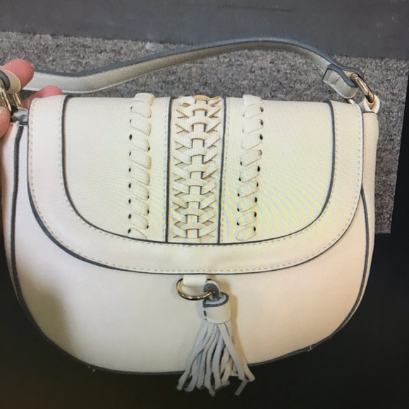 Beth’s Boutique Handbags - Just in Braided Tassle Saddle bag 💜♥️